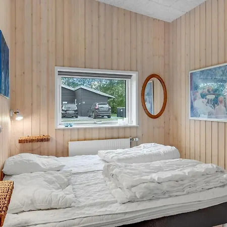 Amazing Home In Haderslev With Sauna *